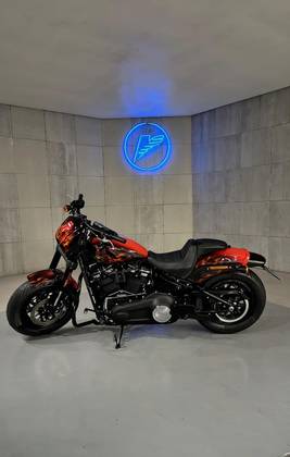 HARLEY-DAVIDSON SOFTAIL FAT BOB 114 